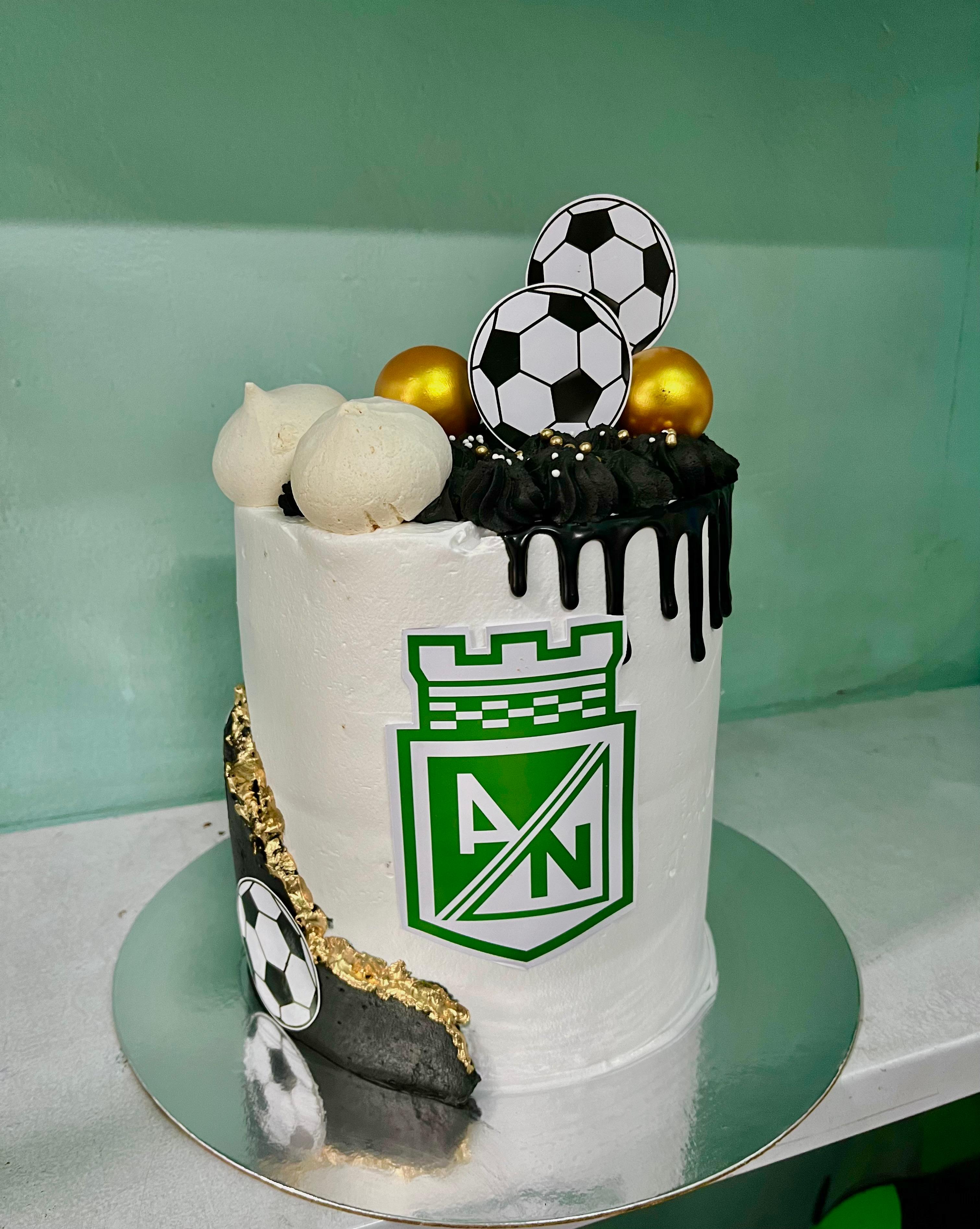 Torta en crema Atletico Nacional