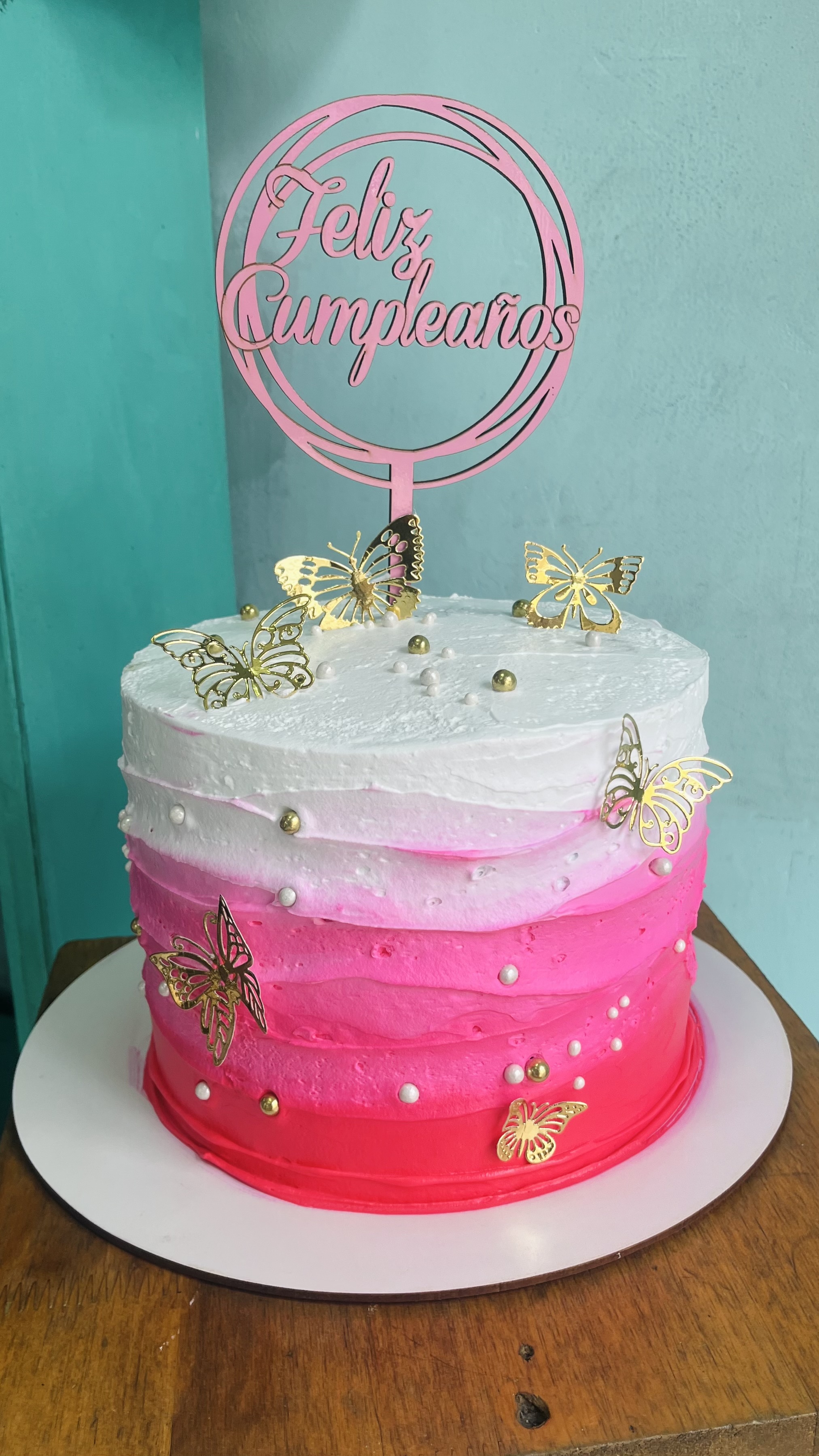 Torta Degradada Con Mariposas 